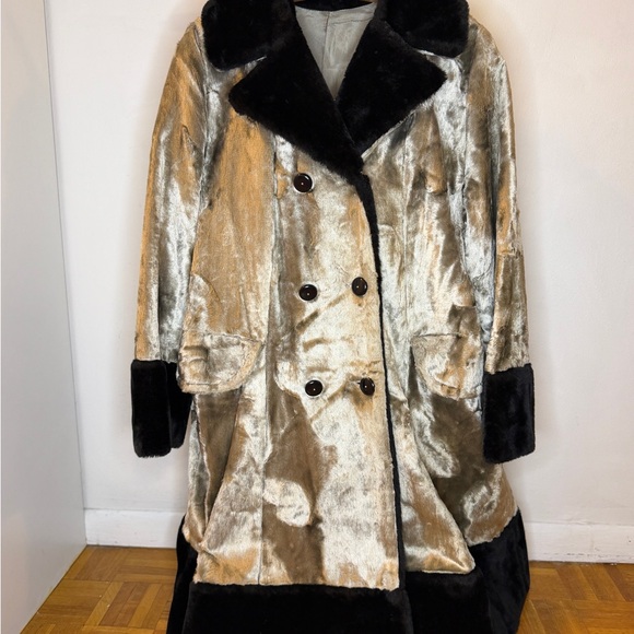 Jackets & Blazers - Vintage Black and Silver Faux Fur Women's Coat